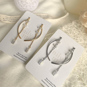 Serene Curve Glass ピアス