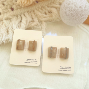 Lumi Square -Vertical Line- ピアス